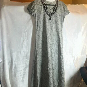 Beautiful Maxi Dress W/ embroidered neckline